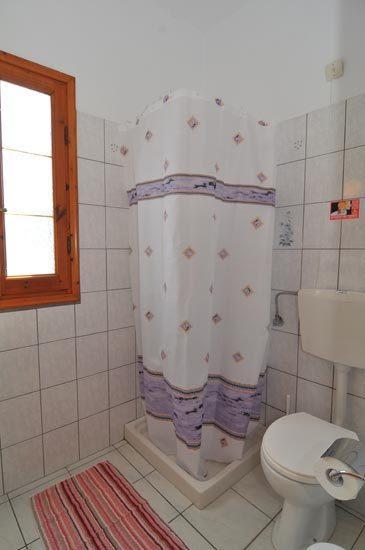 Komninos Rooms Panagia  Bilik gambar