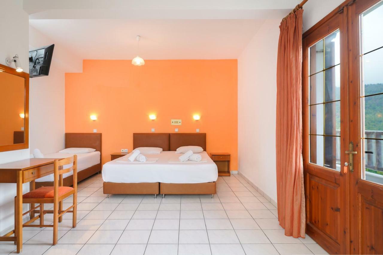 Komninos Rooms Panagia  Luaran gambar